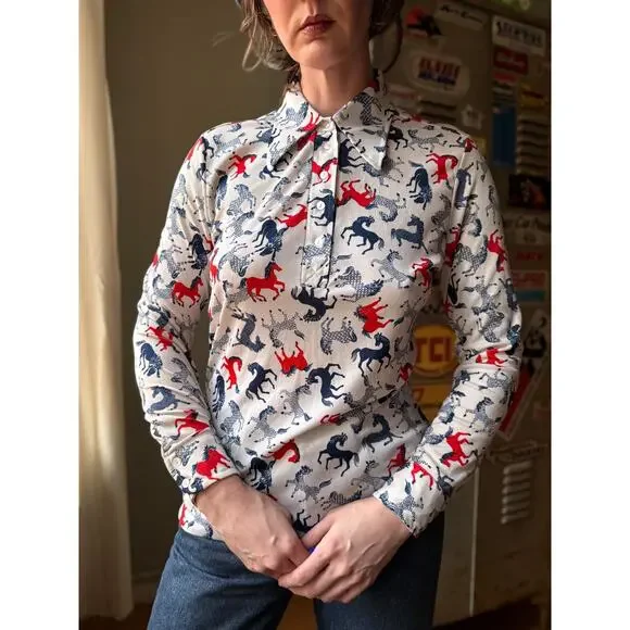 Vintage 70s Horse Print Blouse | Red/Navy Graphic Novelty Top | Point Collar | S - Picture 6 of 9